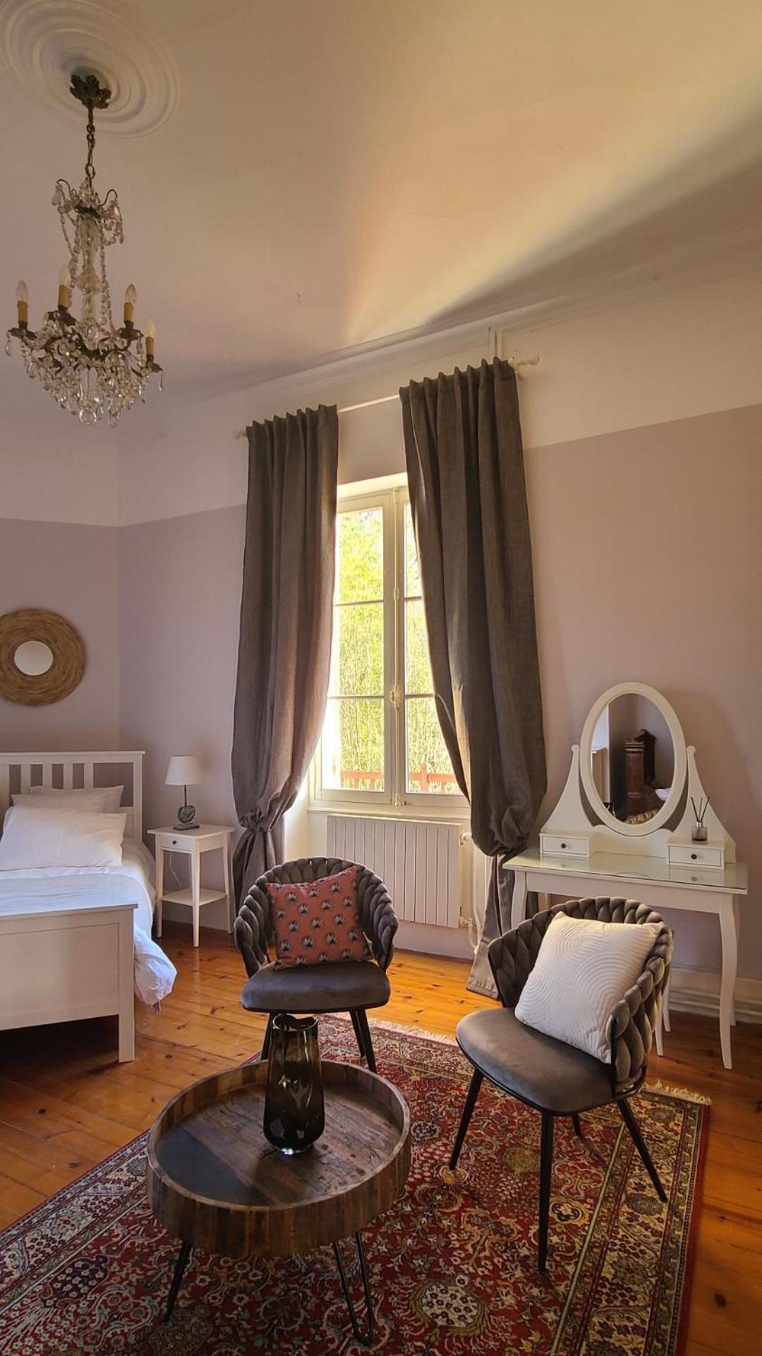 Le Manoir Du Moulin De Madame Panzió Villeneuve-sur-Lot Kültér fotó